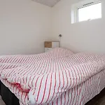 8 Person In Ansager-by Traum *