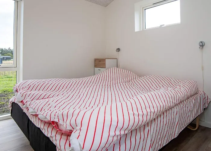 8 Person In Ansager-by Traum *